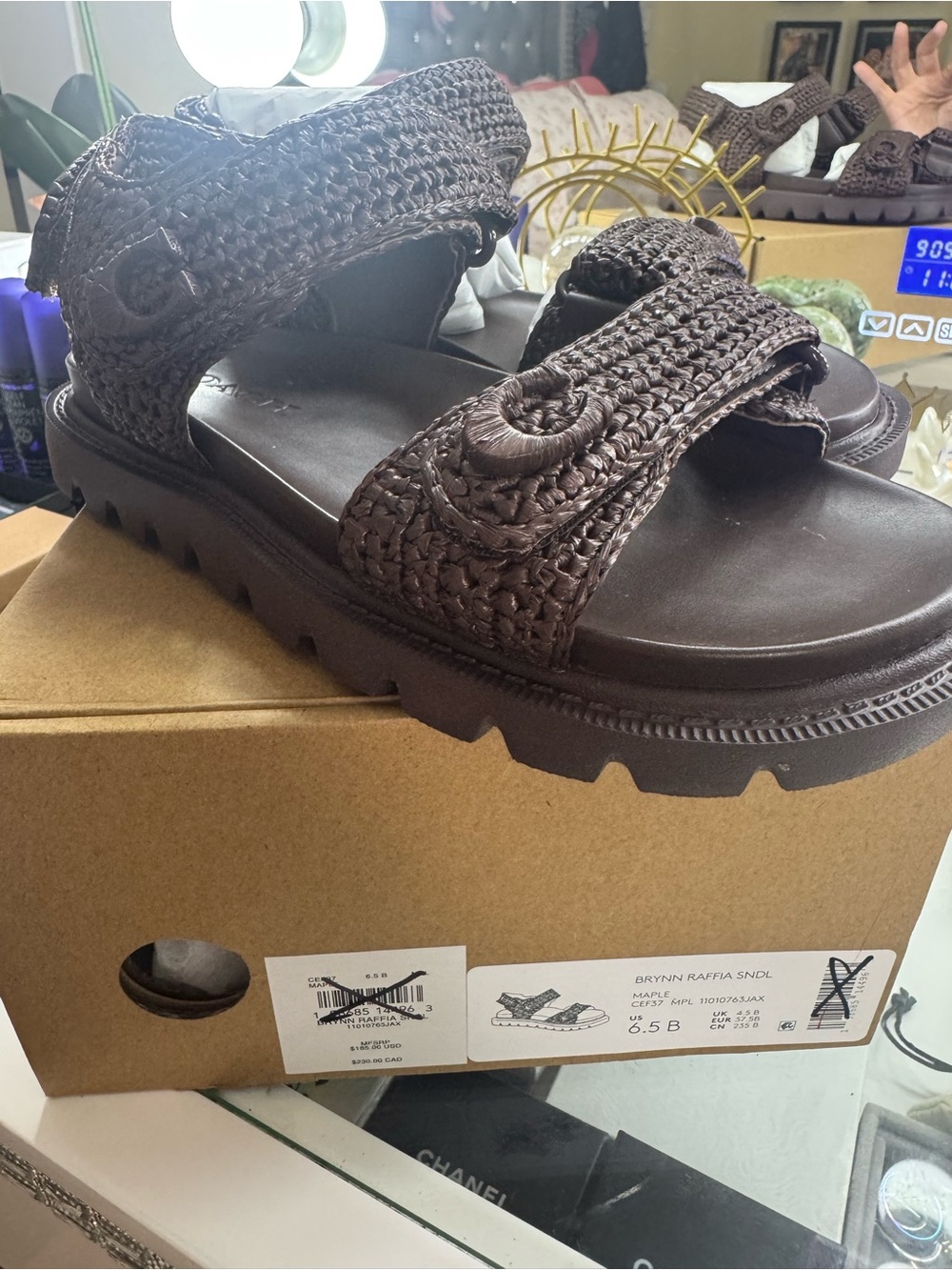 COACH BRYNN
RAFFIA SANDALS - Picture 5 of 8